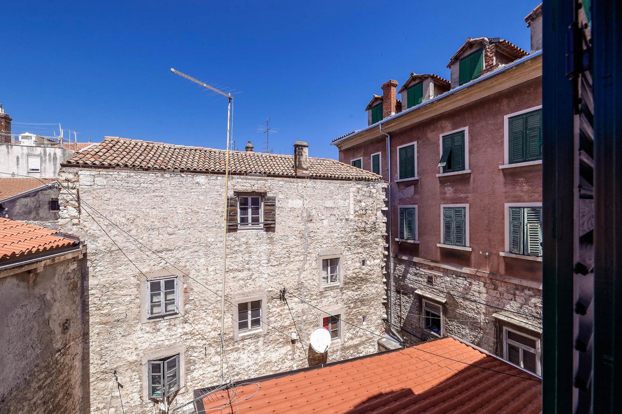 Apartments Palace Rialto Šibenik Rum bild